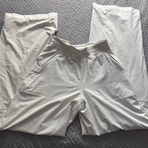 Lululemon Swift Mid-Rise Wide-Leg Pant